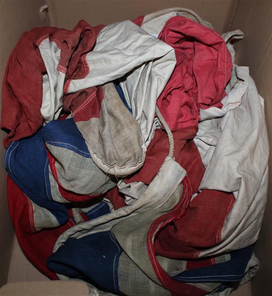3 Union Jack flags
